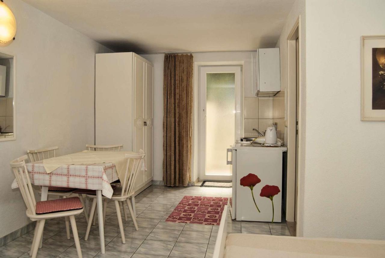 Apartments Mili 732 Makarska Eksteriør bilde